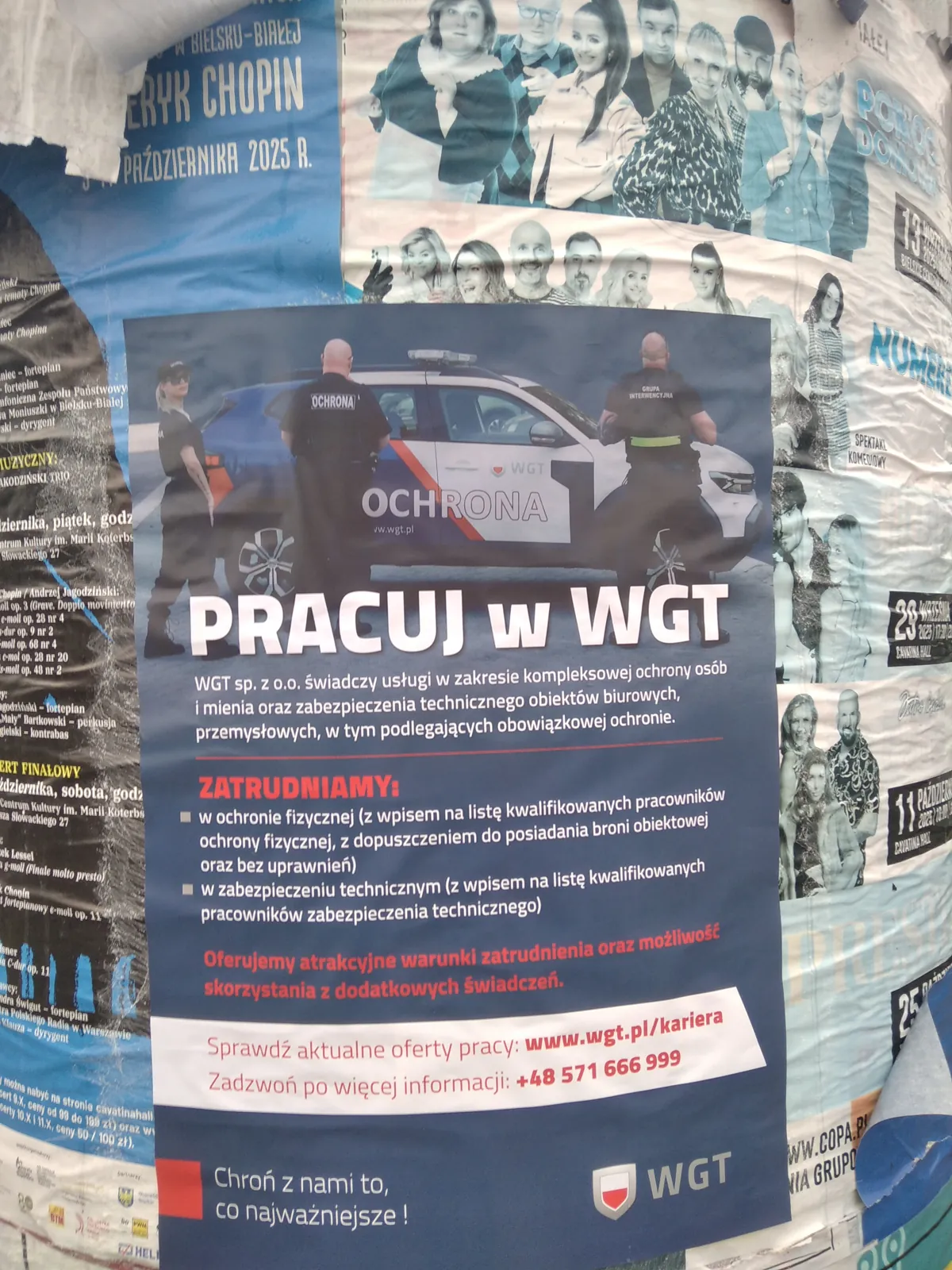 rekrutacja ochrona WGT - 'Pracuj w WGT' - plakat na słupie ogłoszeniowym w Bielsku-Białej