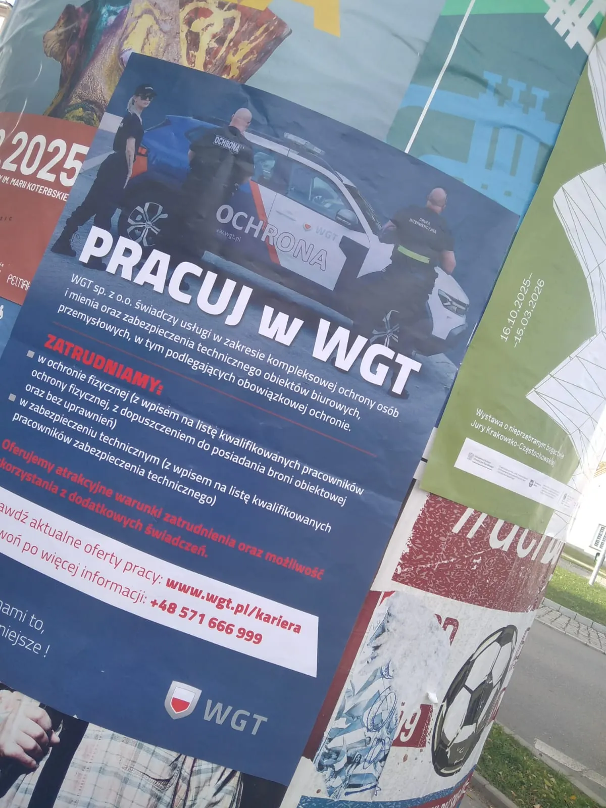 WGT Ochrona - rekrutacja 'Pracuj w WGT' - plakat na słupie ogłoszeniowym w Bielsku-Białej