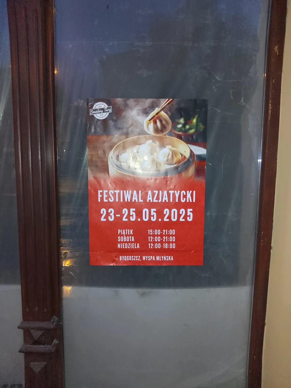 Festiwal Azjatycki.2025 - plakat na słupie ogłoszeniowym w Bydgoszczy