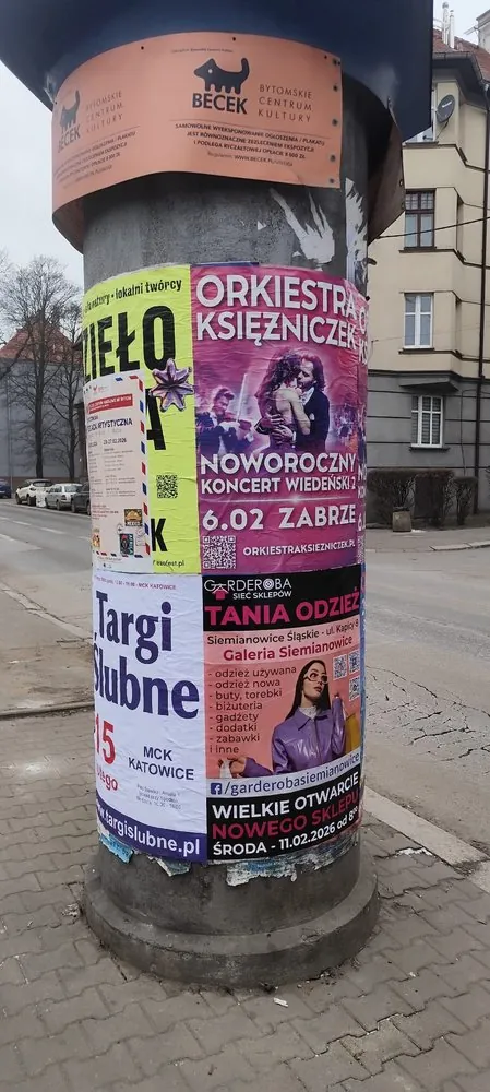 Orkiestra Księżniczek - Koncert Wiedeński - plakat na słupie ogłoszeniowym w Bytomiu