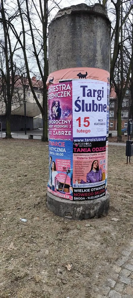 Orkiestra Księżniczek - Koncert Wiedeński - plakat na słupie ogłoszeniowym w Bytomiu