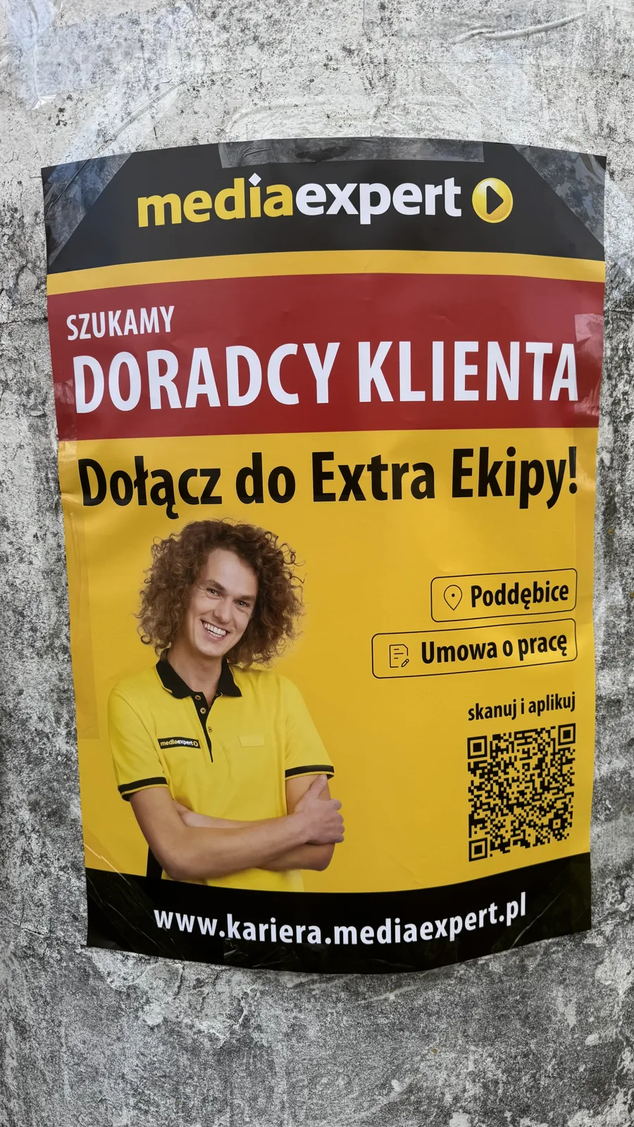 Media Expert - rekrutacja Doradcy Klienta (multi-miasto) - plakat na słupie ogłoszeniowym w Drezdenku