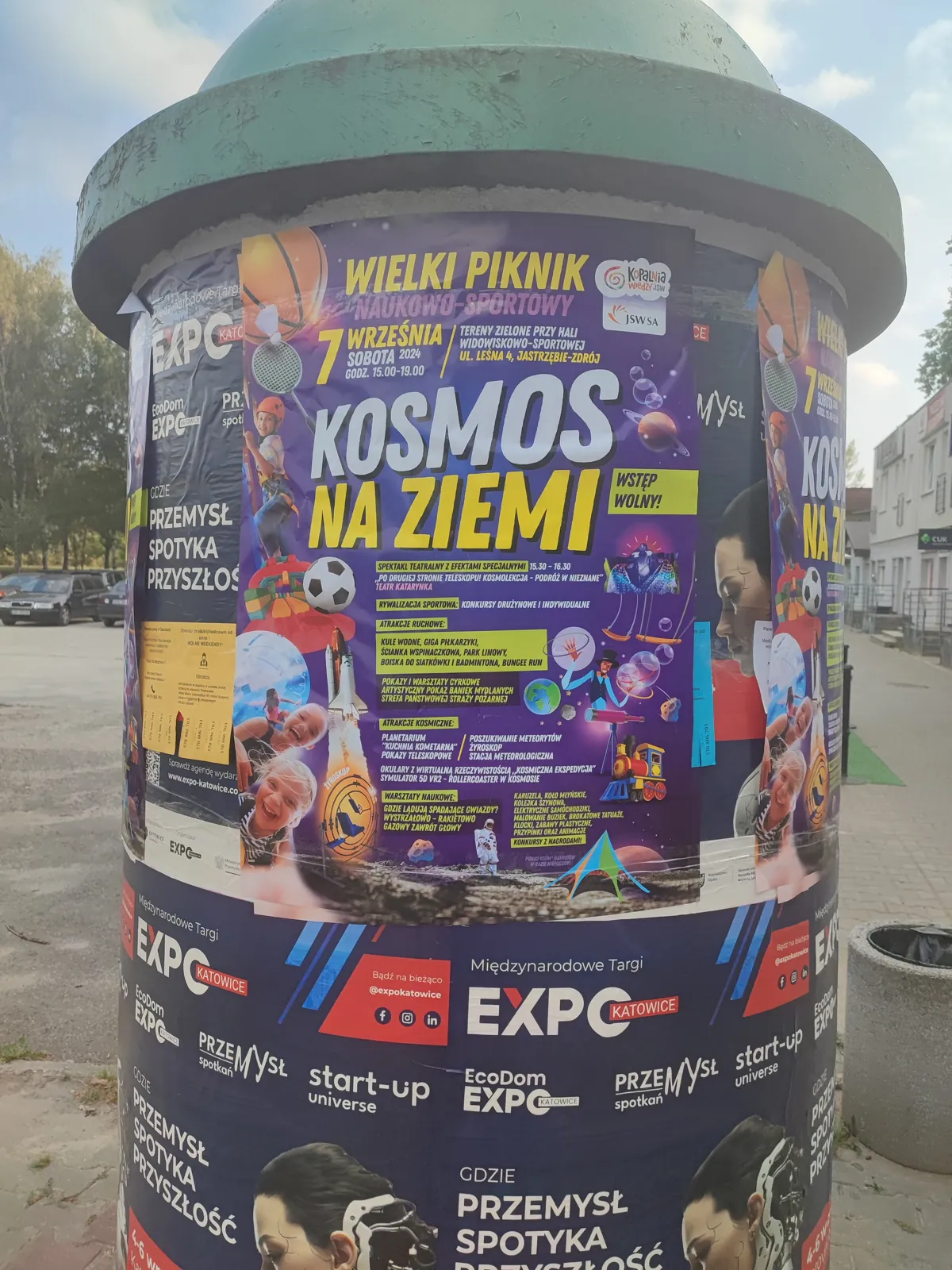 Piknik Naukowo-Sportowy - plakat na słupie ogłoszeniowym w Jastrzębiu-Zdroju
