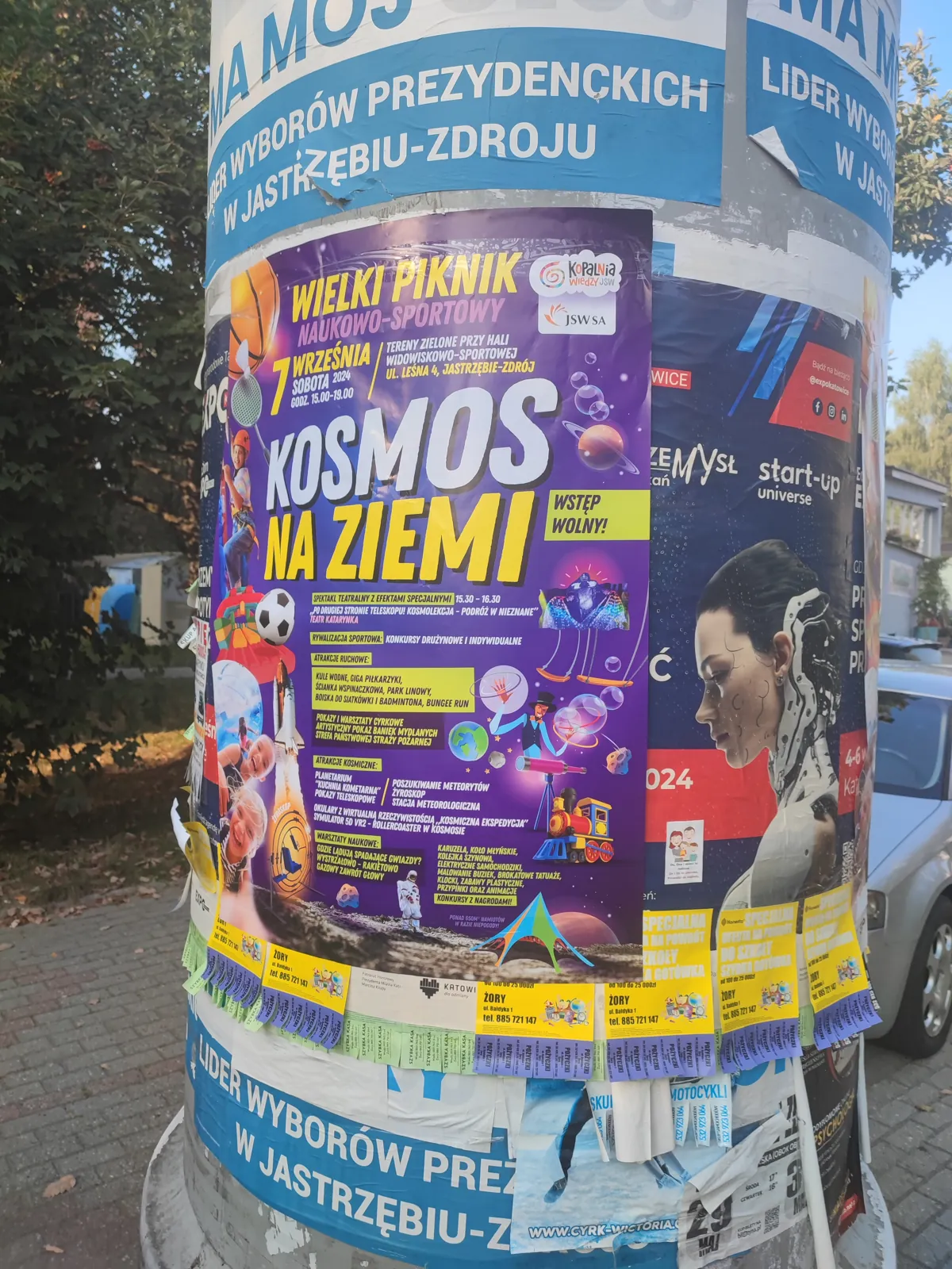 Piknik Naukowo-Sportowy - plakat na słupie ogłoszeniowym w Jastrzębiu-Zdroju