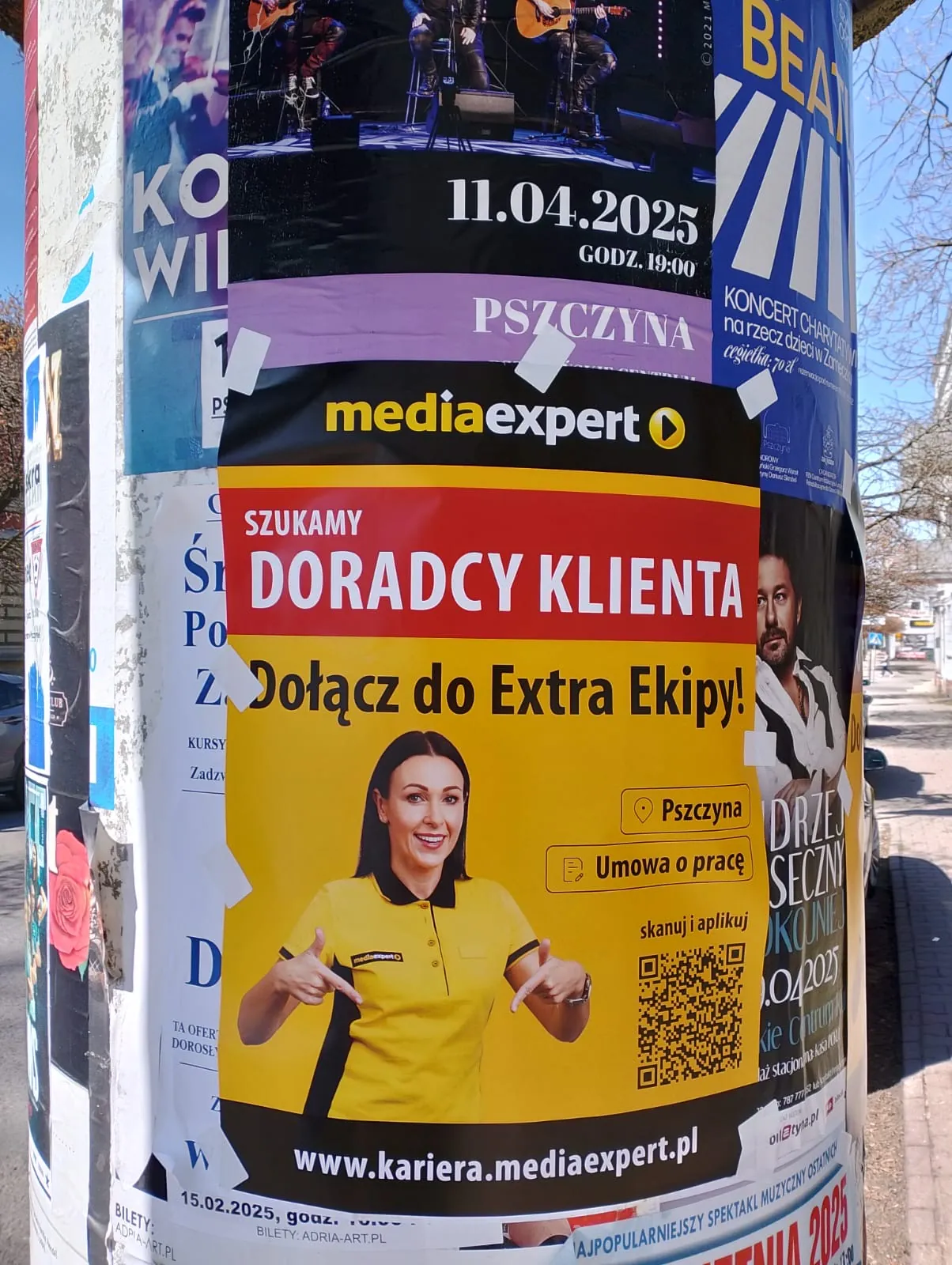 Media Expert - rekrutacja Doradcy Klienta - plakat na słupie ogłoszeniowym w Pszczynie
