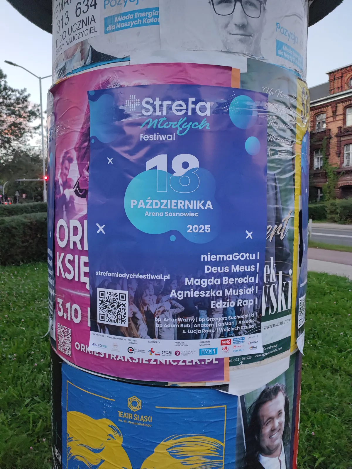 Plakatowanie Katowice - realizacja: Strefa Młodych Festiwal
