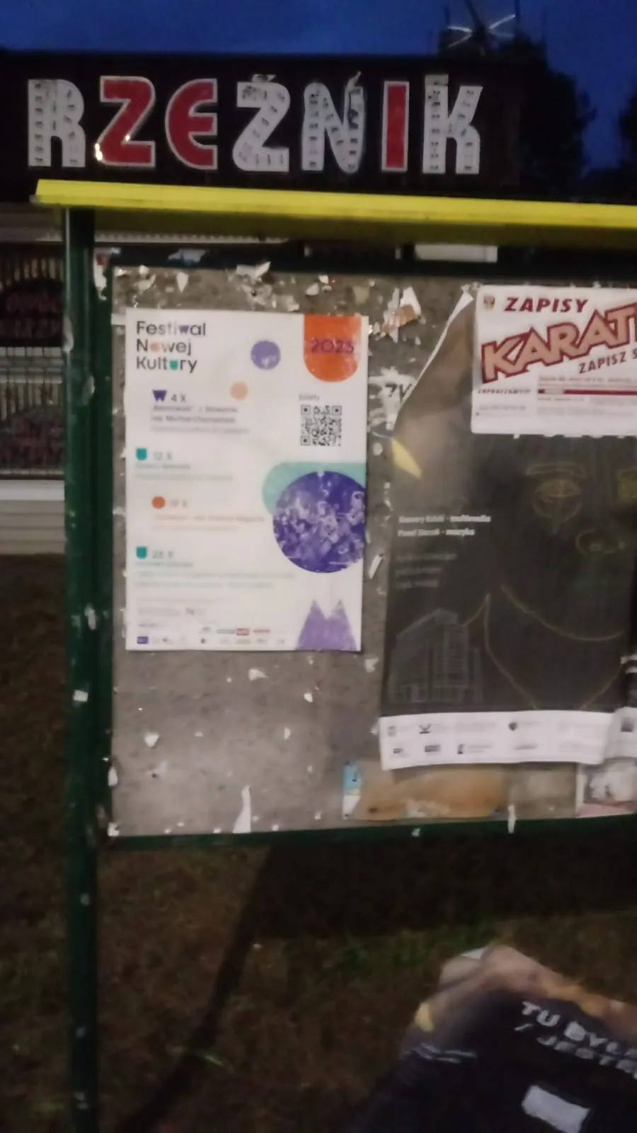 Festiwal Nowej Kultury 2023 - plakat na słupie ogłoszeniowym w Sosnowcu