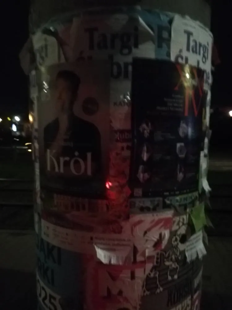 XXIV Festiwal Sosnowieckie Dni Muzyki - plakat na słupie ogłoszeniowym w Sosnowcu