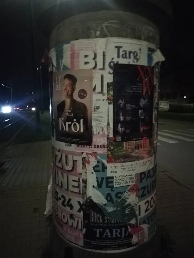 XXIV Festiwal Sosnowieckie Dni Muzyki - plakat na słupie ogłoszeniowym w Sosnowcu