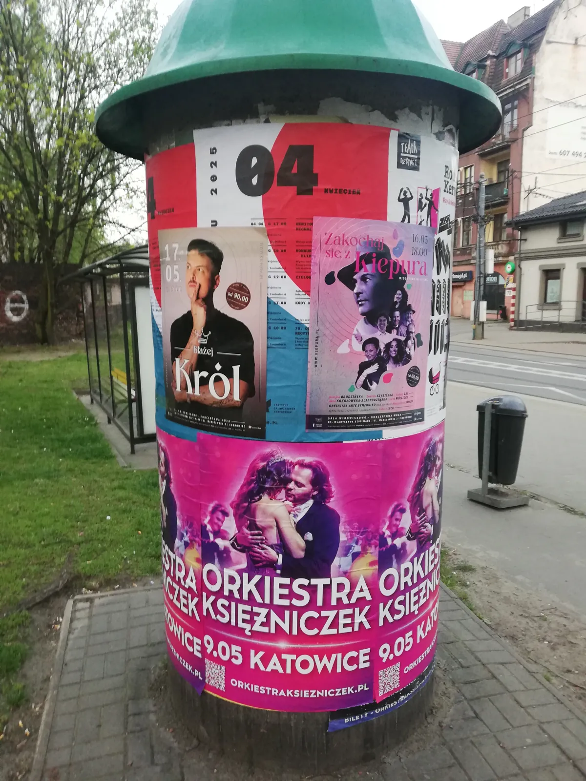 Festiwal JazzArt Katowice - plakat na słupie ogłoszeniowym w Sosnowcu