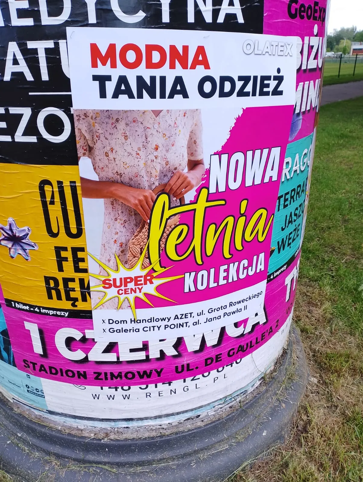 OLATEX - modna tania odzież - plakat na słupie ogłoszeniowym w Tychach